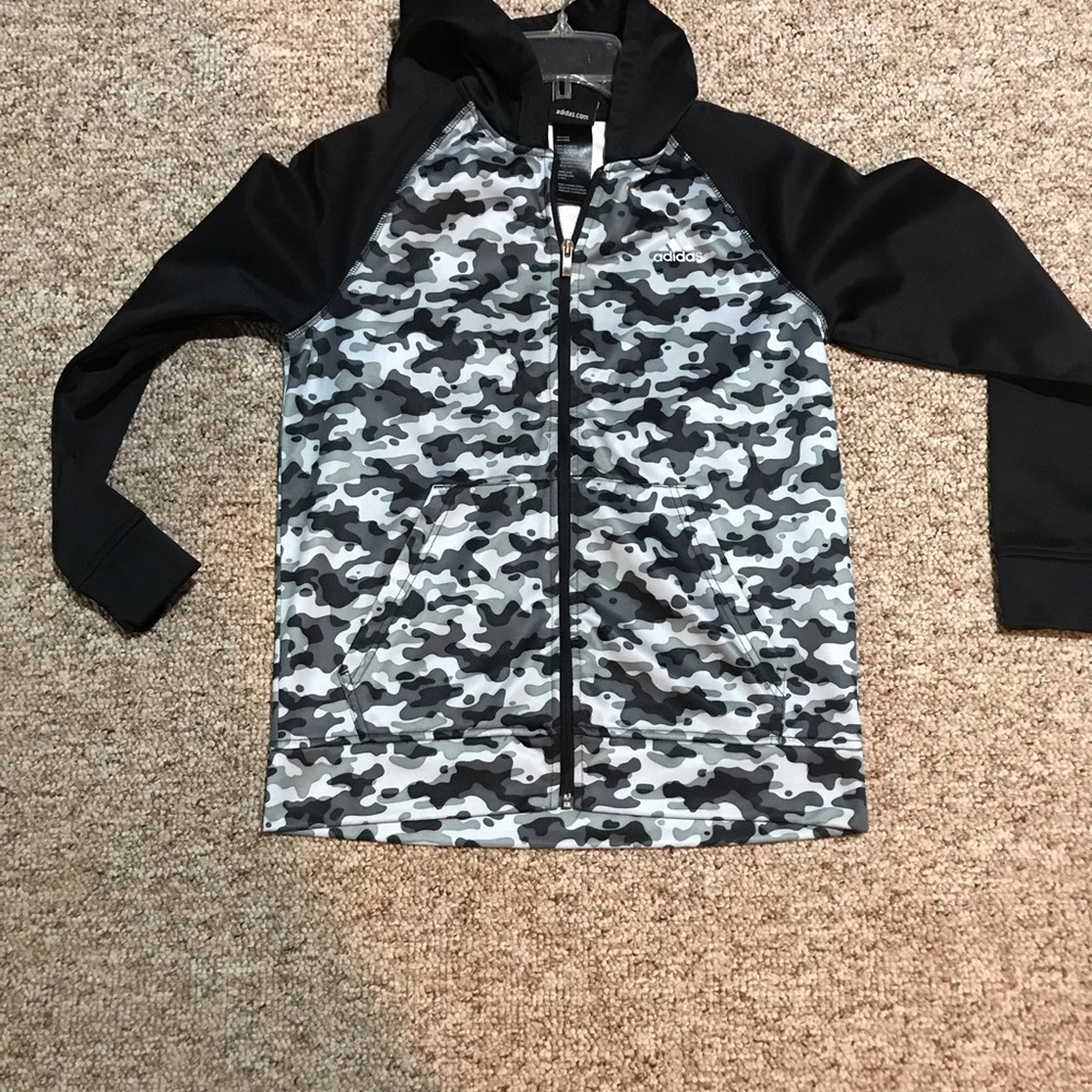 Boy’s Adidas hoodie 14/16 large.